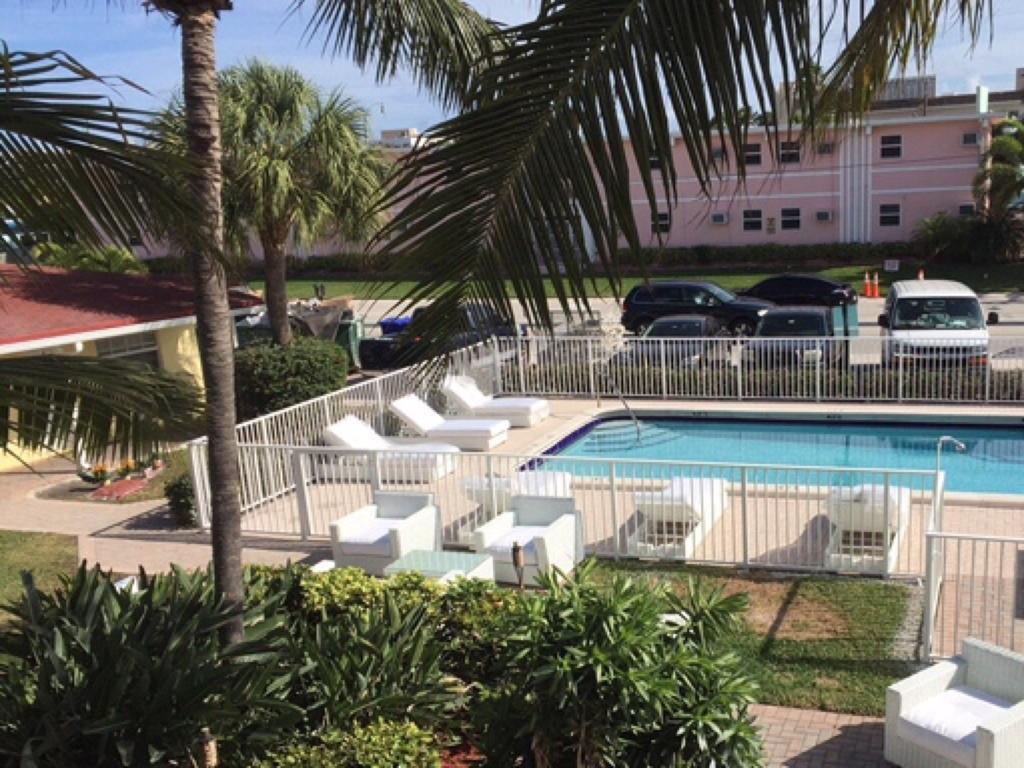 Luna Paradise By The Sea Lejlighedshotel Lauderdale-by-the-Sea Eksteriør billede